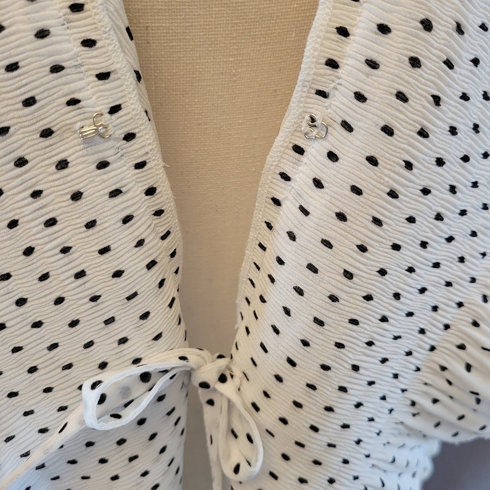 Caelian Top Womens Medium Long Sleeve Blouse White Black Ruffled Tie - Picture 4 of 12